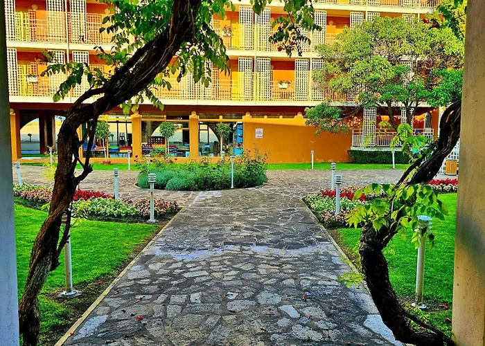 несебър бийч サニービーチ